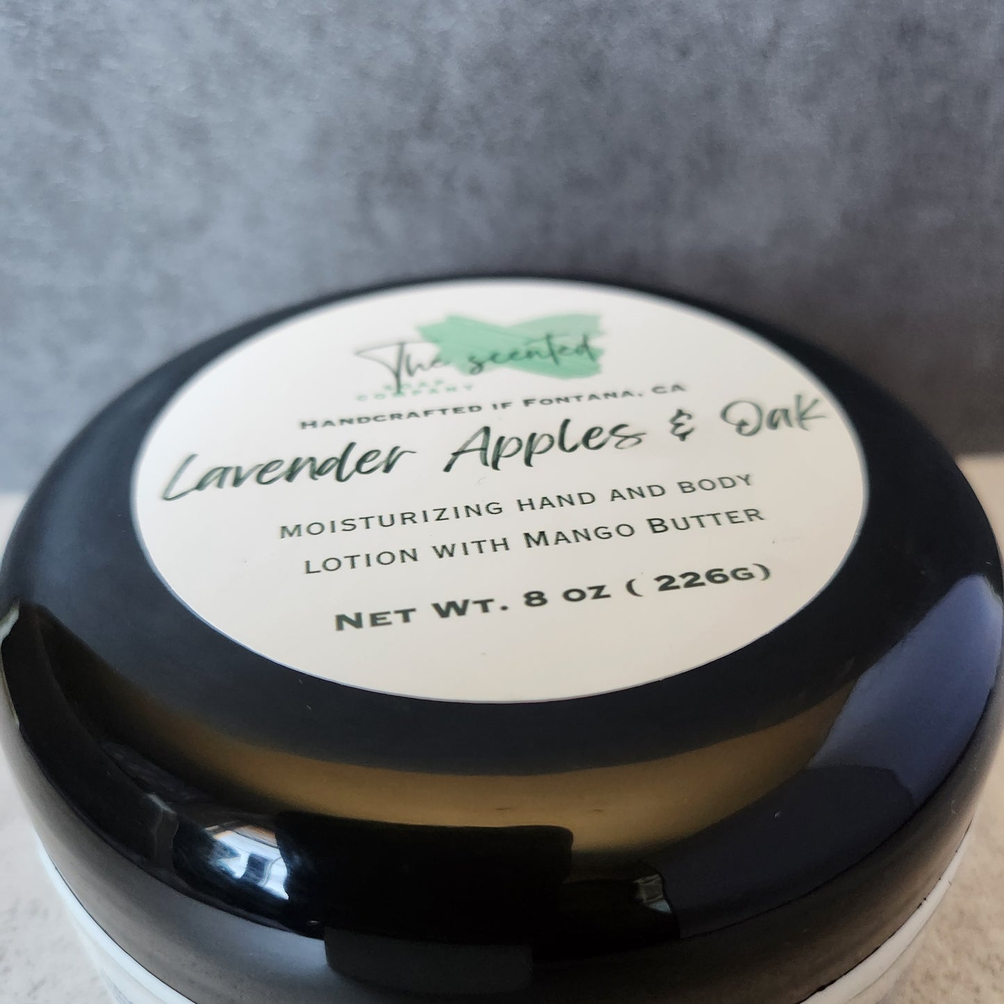 LAVENDER APPLES and OAK Moisturizing Hand and Body Lotion 8 oz Jar